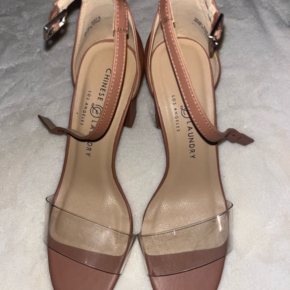 BRAND NEW WITH BOX Lane 201 nude heels - Picture 4 of 5